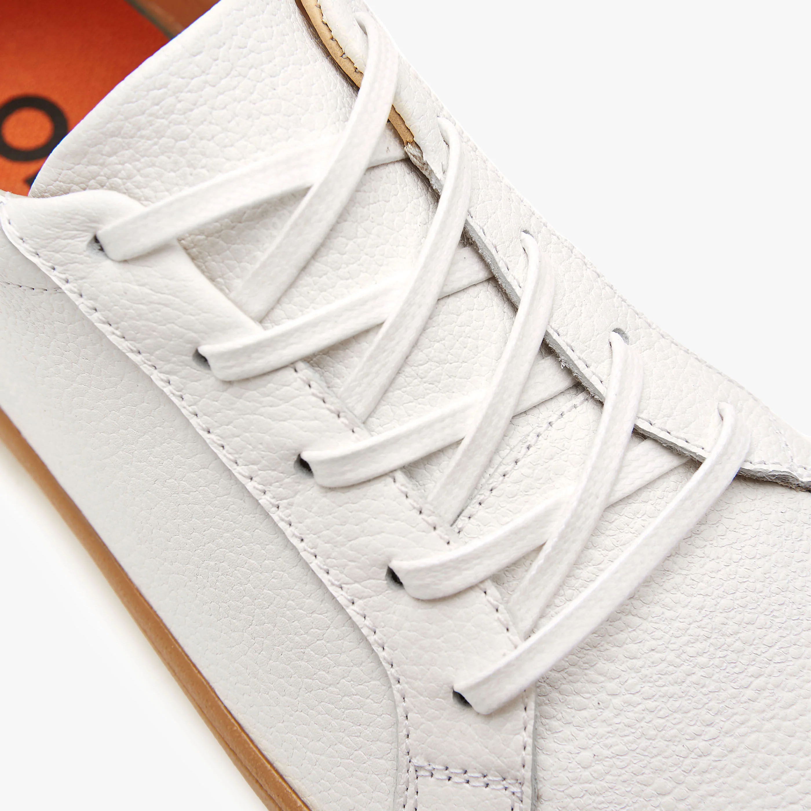 The Women's Everyday Sneaker | Gen 3 in Natural Leather - Image 7